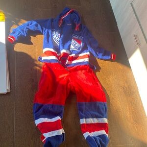 New York rangers one see for men size M but runs big